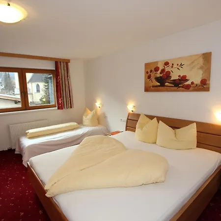 Apartment Stylish Flats In Near Lifts *