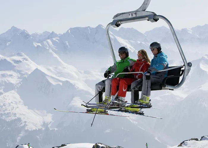 Apartment Stylish Flats In Near Lifts Uderns